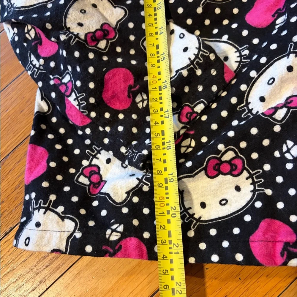 Hello Kitty Black, White & Pink Fleece Pajama Set Girl’s Med. 100% Cotton! Soft!